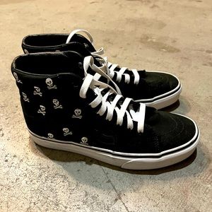 Jolly Roger High Top Vans